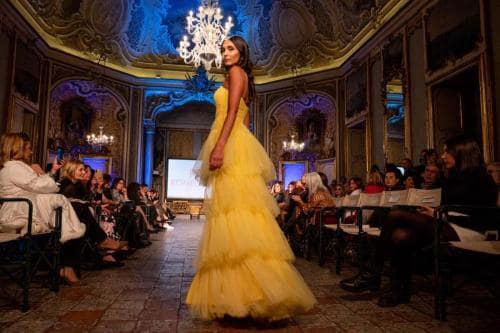 Modella di spalle_nicoleù_sardo