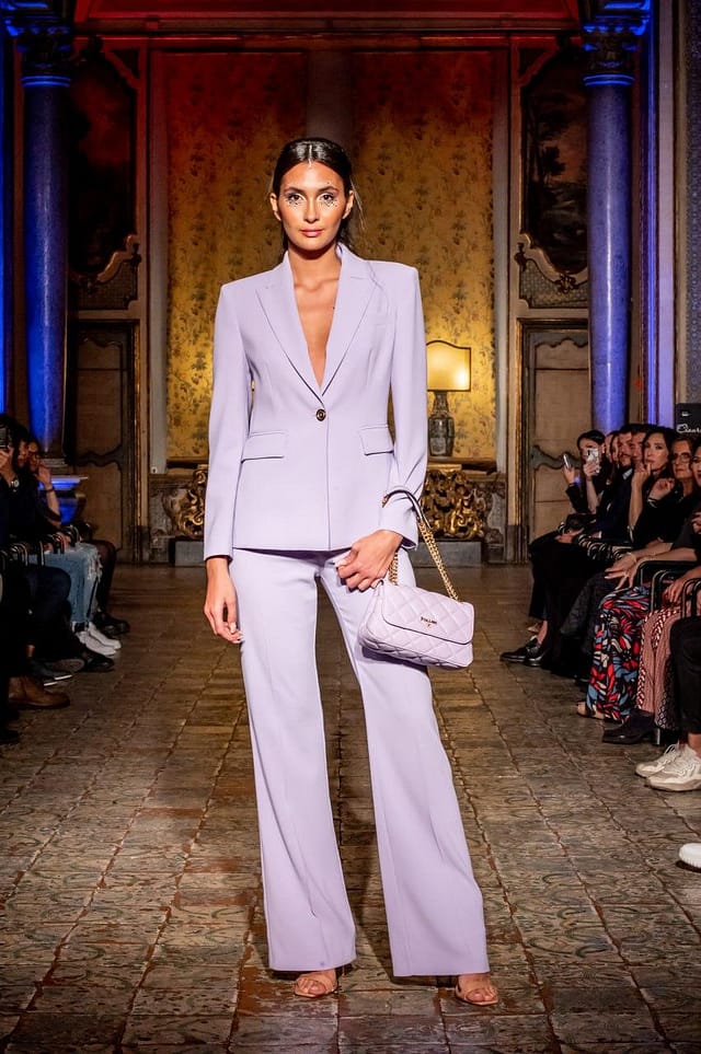 Nicole_Sardo_sfilata-a-Paòazzo-Biscari-a-Catania